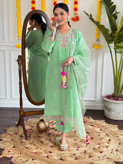 Simple yet elegant This is how we describe our latest launched dresses SWRD298