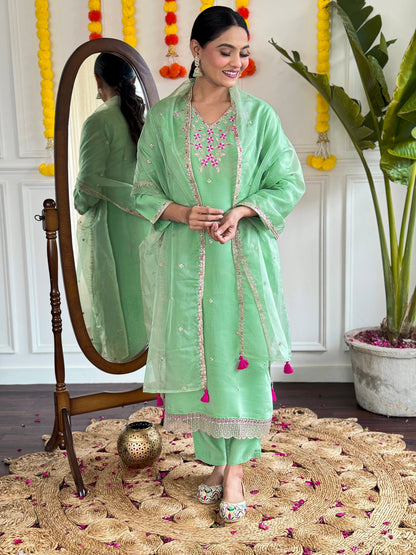 Simple yet elegant This is how we describe our latest launched dresses SWRD298