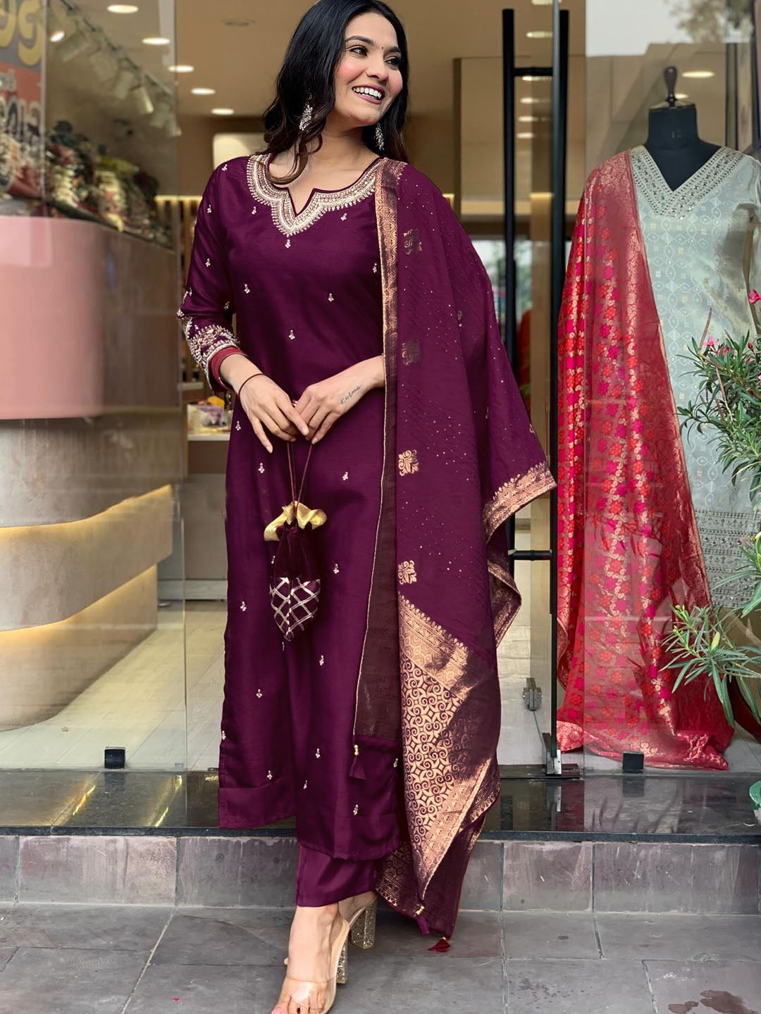 New Exclusive Check this our beautiful dresses collection (NFRD400)(01)