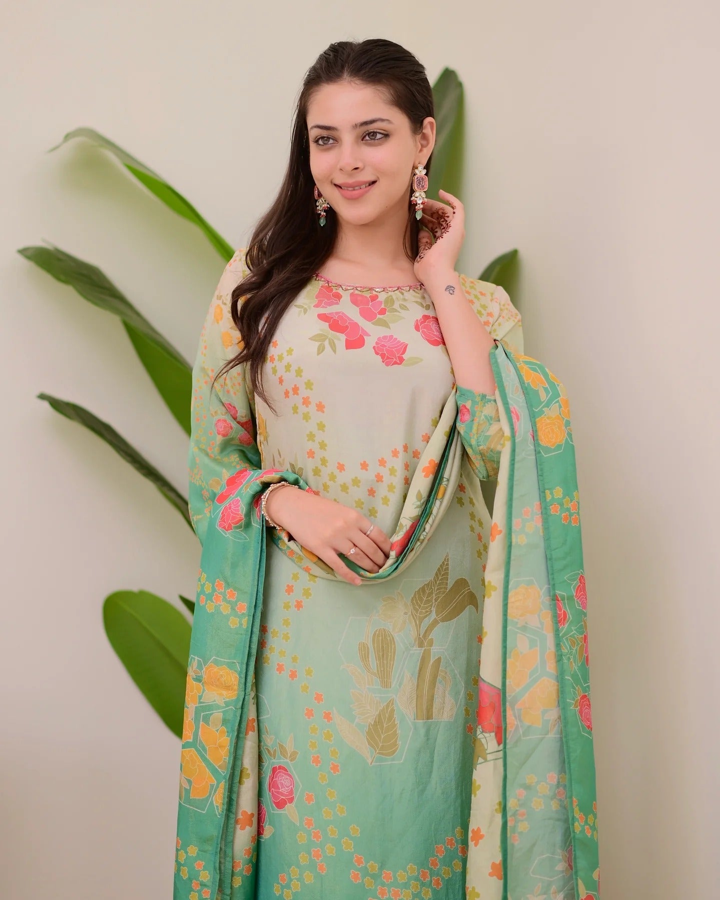 New Exclusive Check this our beautiful dresses collection (NFRD606)