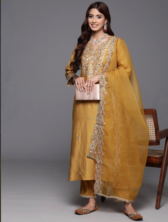 Simple yet elegant This is how we describe our latest launched dresse (NFRD633)