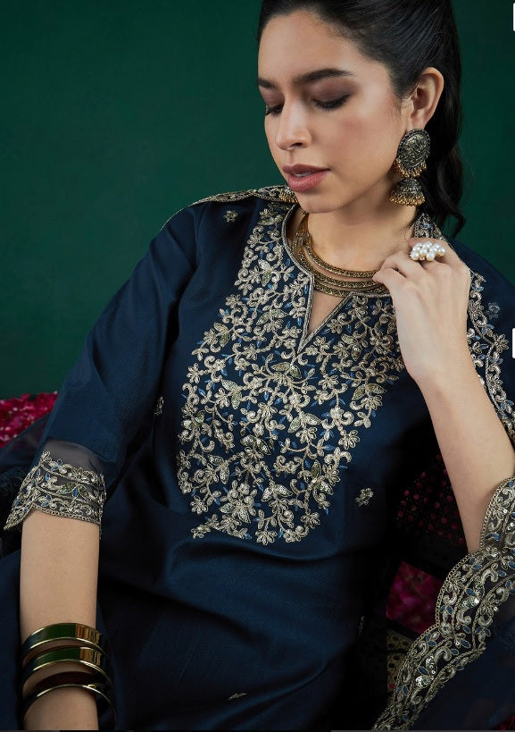 Simple yet elegant This is how we describe our latest launched dresse (NFRD633) (01)