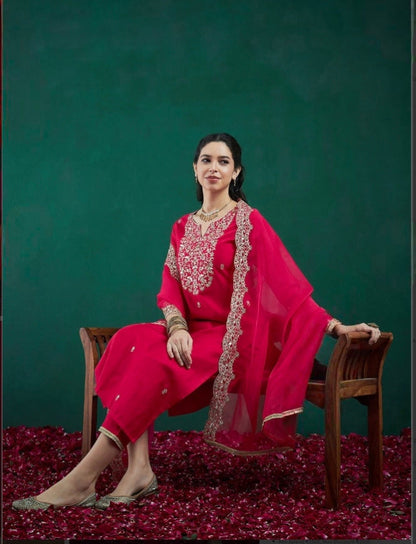 Simple yet elegant This is how we describe our latest launched dresse (NFRD633) (02)