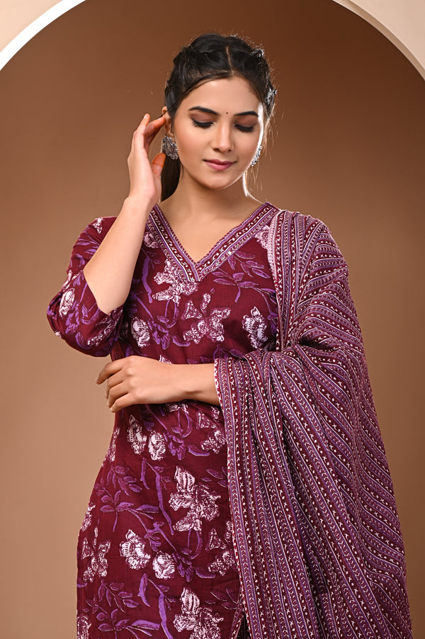 Introducing the latest addition to our fashion collection the strength kurta Style made from high-quality cotton, embellished with exquisite moti & lace work on neck line and paired with matching pant.