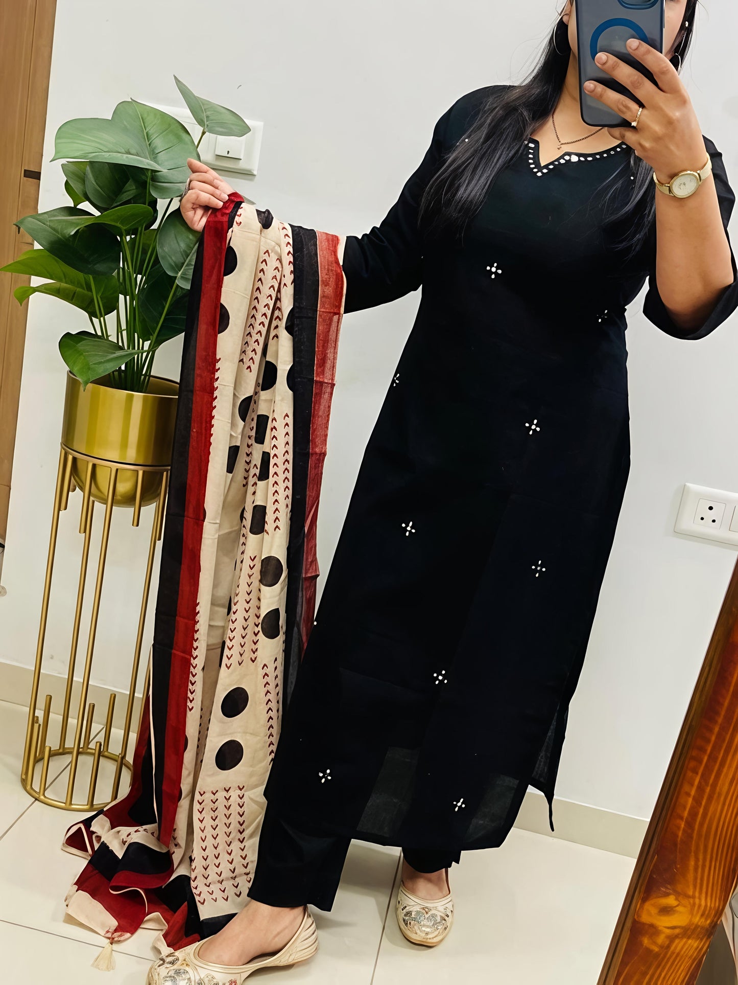 Elegant Kurta Set with Handcrafted Striped Dupatta(SWSK46)