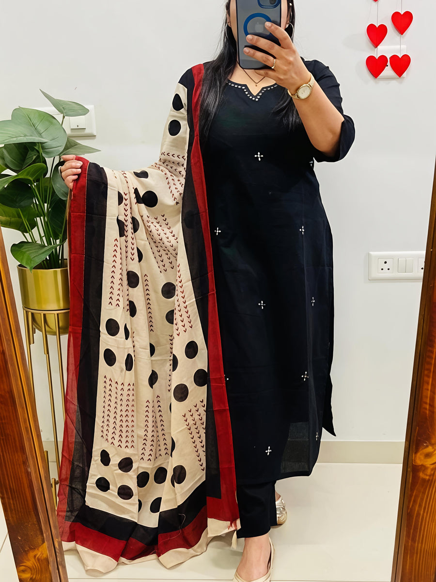 Elegant Kurta Set with Handcrafted Striped Dupatta(SWSK46)