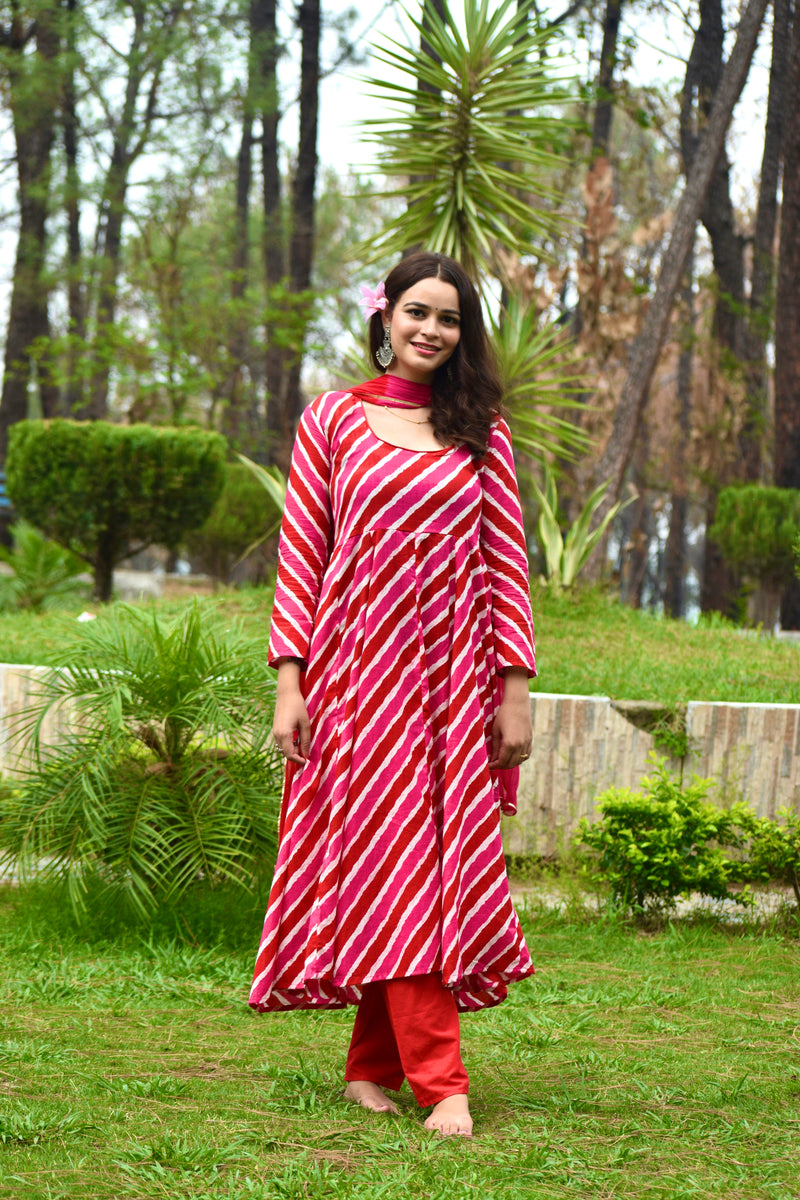 New anarkali kurta set with new style Women's printed cotton kurta & pant or dupatta set kurti in full sleeves