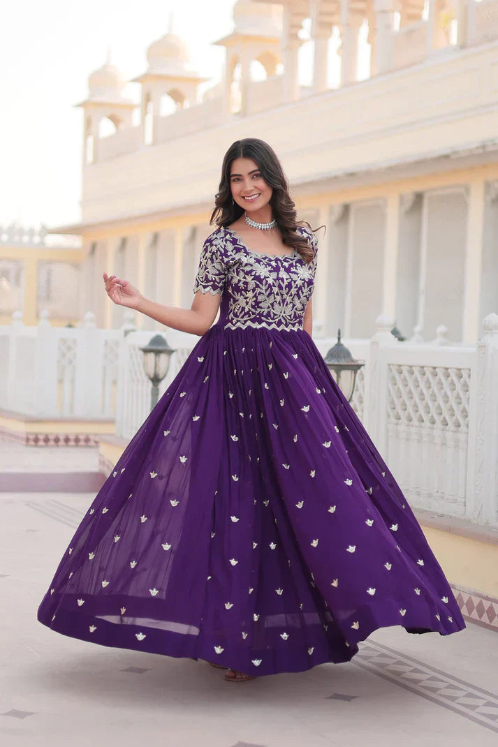 WOMENSAVTAR DESIGNER PREMIUM GOWN