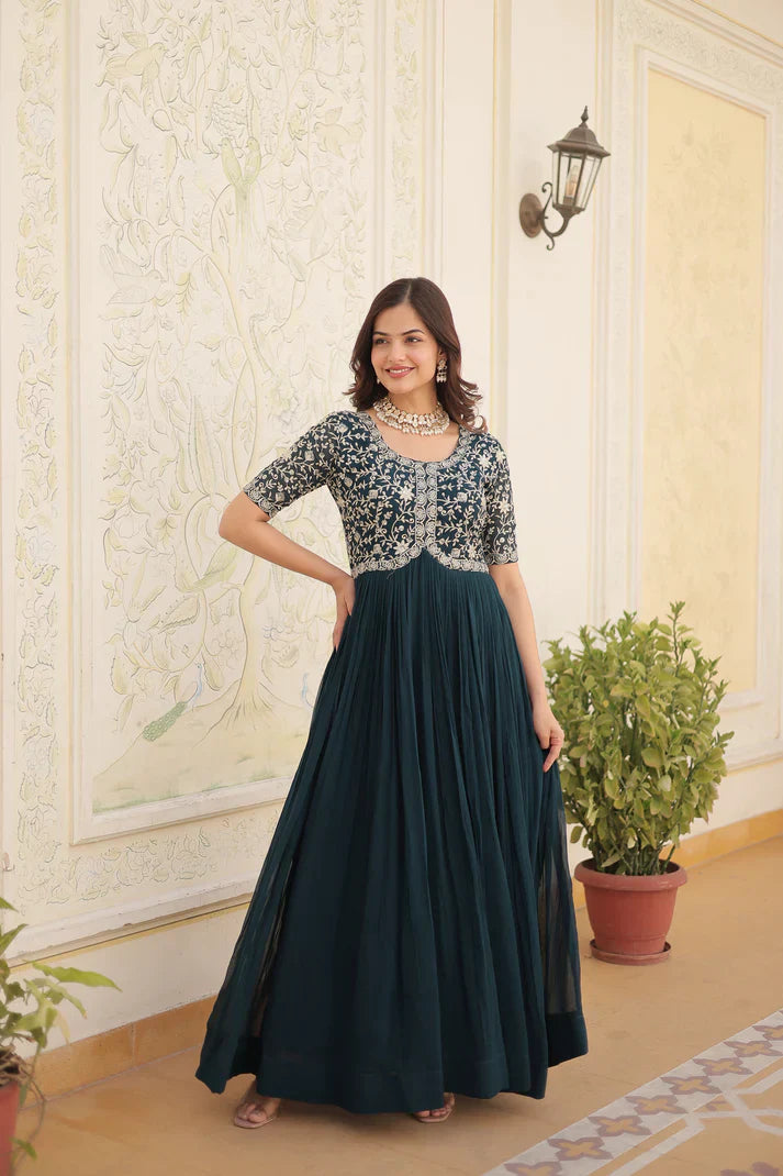 WOMENSAVTAR PREMIUM DESIGNER GOWN