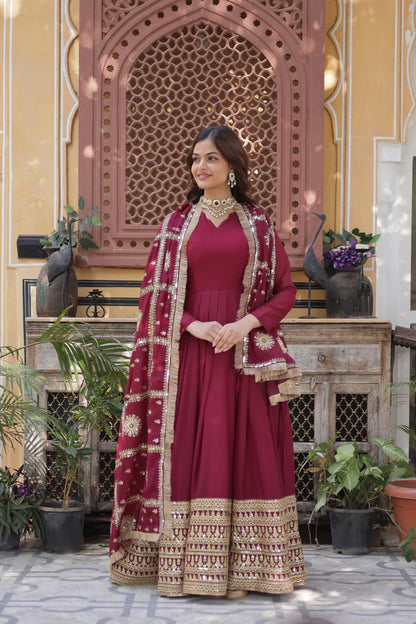 WEDDING SPECIAL STAR GEORGETTE ZARI SEQUINS EMBROIDERED GOWN WITH DUPATTA(WD09) (01)