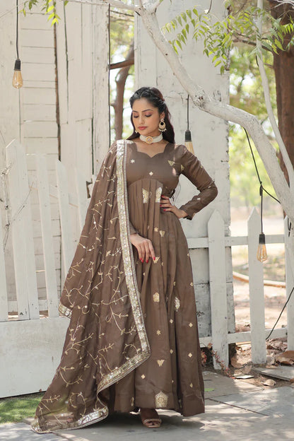 PREMIUM DESIGNER GOWN WITH DUPATTA(WD44) (01)