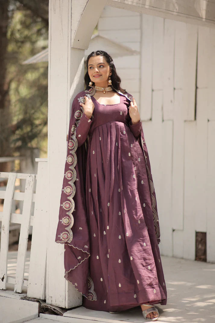 WOMENSAVTAR FESTIVAL SPECIAL VICHITRA SHIMMER GOWN WITH DUPATTA