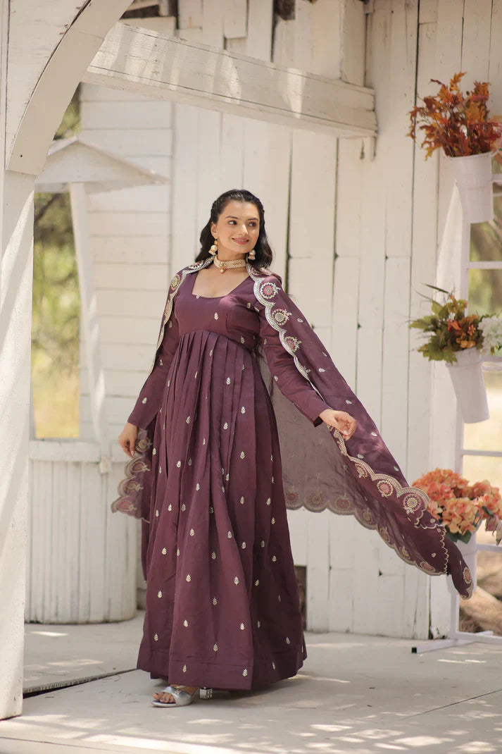 WOMENSAVTAR FESTIVAL SPECIAL VICHITRA SHIMMER GOWN WITH DUPATTA