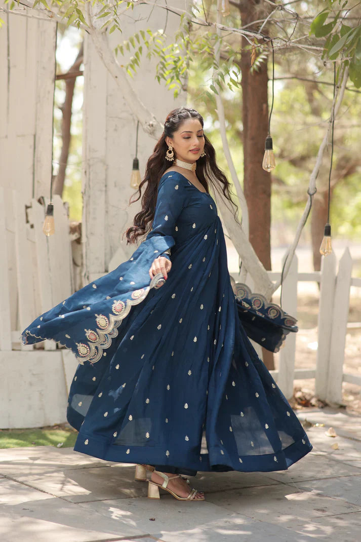 WOMENSAVTAR FESTIVAL SPECIAL VICHITRA SHIMMER GOWN WITH DUPATTA