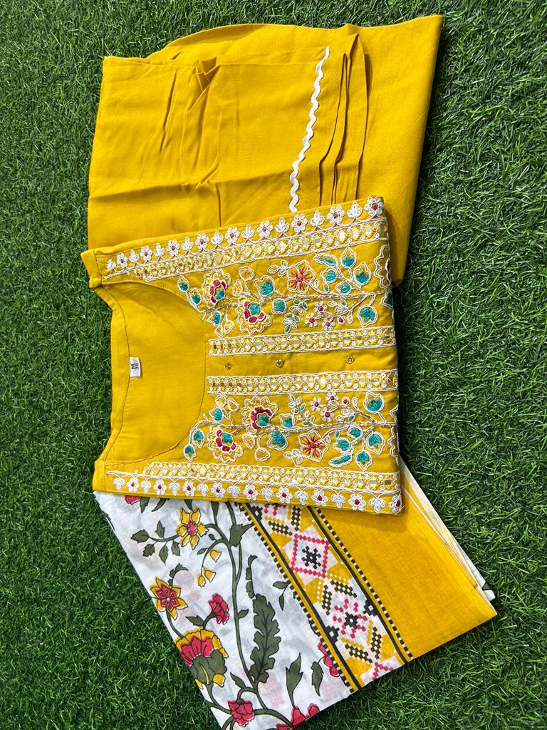 EMBROIDERY AND ADDHA WORK ON YOUK AND LESS WORK ON KURTI & PANT PRINTED MULMUL DUPPTA