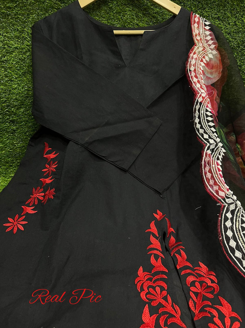 Cotton fabric with side slit and a pocket with heavy thread embroidery work... Kurti Length 46"