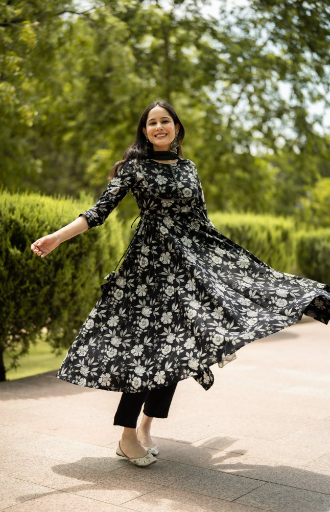 Cotton Floral Black Printed Anarkali Suit Set! The intricate floral design on black cotton exudes sophistication,