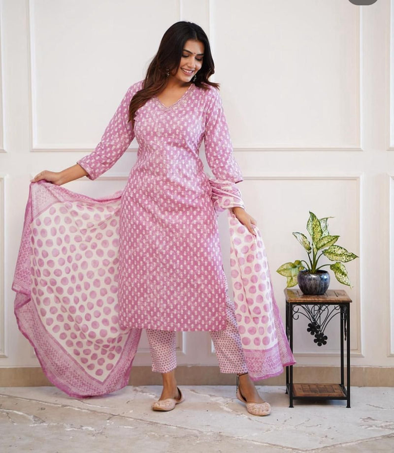 New arrival New straight kurta set with new style in saganeri block print