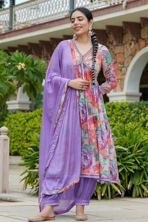 Aaliya Kurti +pant + Dupatta Mark a change in your wardrobe by wearing our exclusive range of suit sets...