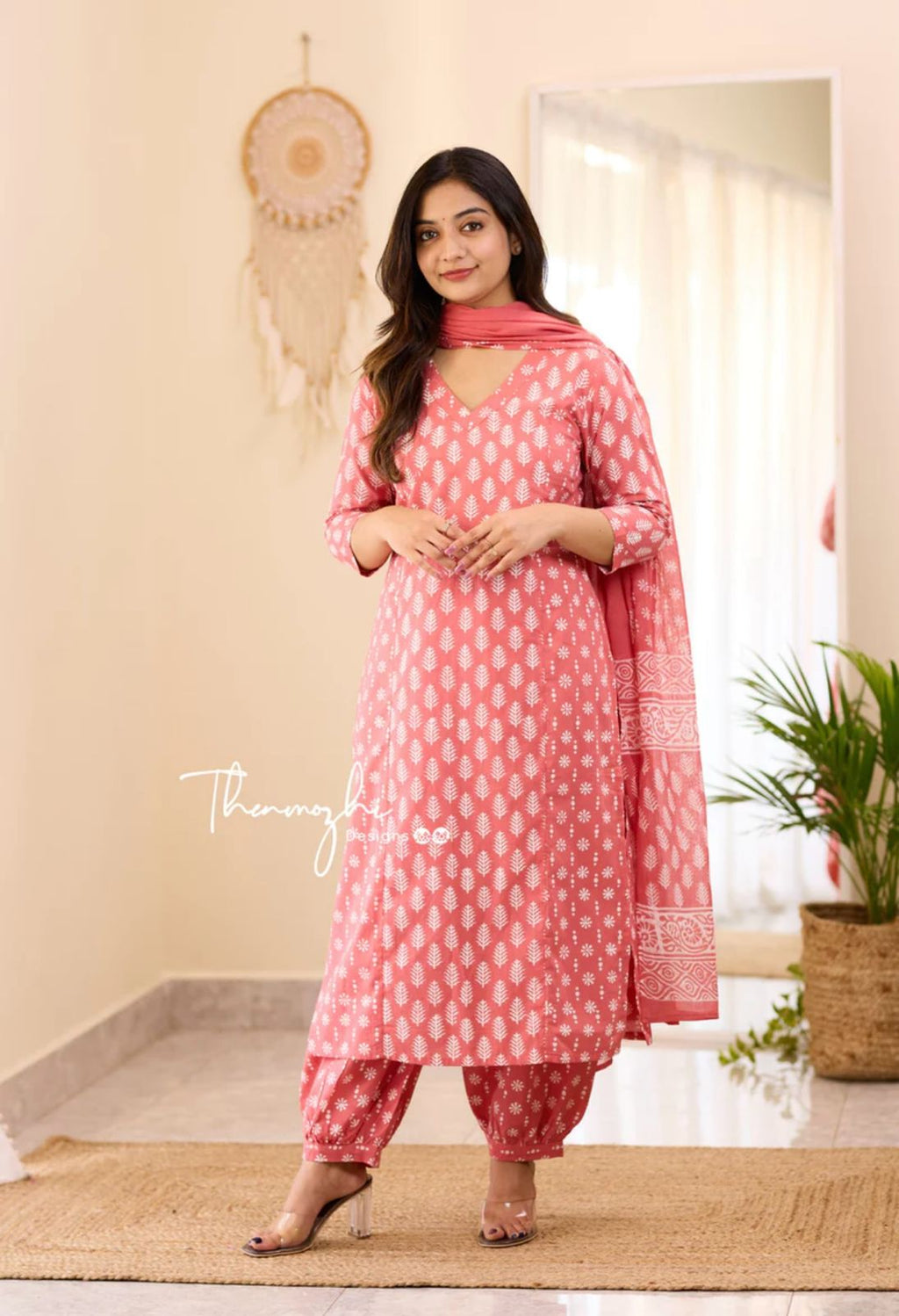 😍😍 Featuring sophisticated yet elegant cotton sulb suit set.decorated –  suitswala