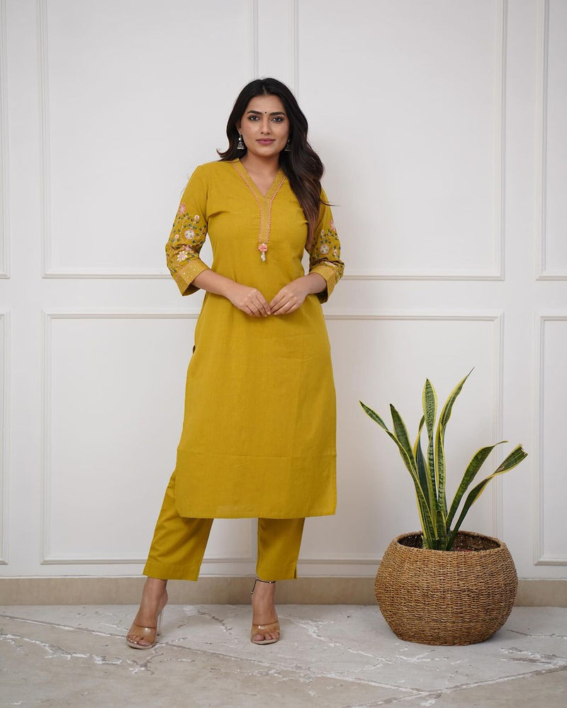 Upgrade your office wear wardrobe with this classy ( White Blue. Yellow colour ,) kurti pant &nbsp;with embroidery &nbsp;detailing for all day comfort and trendy look🌸🌸