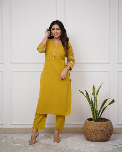 Upgrade your office wear wardrobe with this classy ( White Blue. Yellow colour ,) kurti pant &nbsp;with embroidery &nbsp;detailing for all day comfort and trendy look🌸🌸