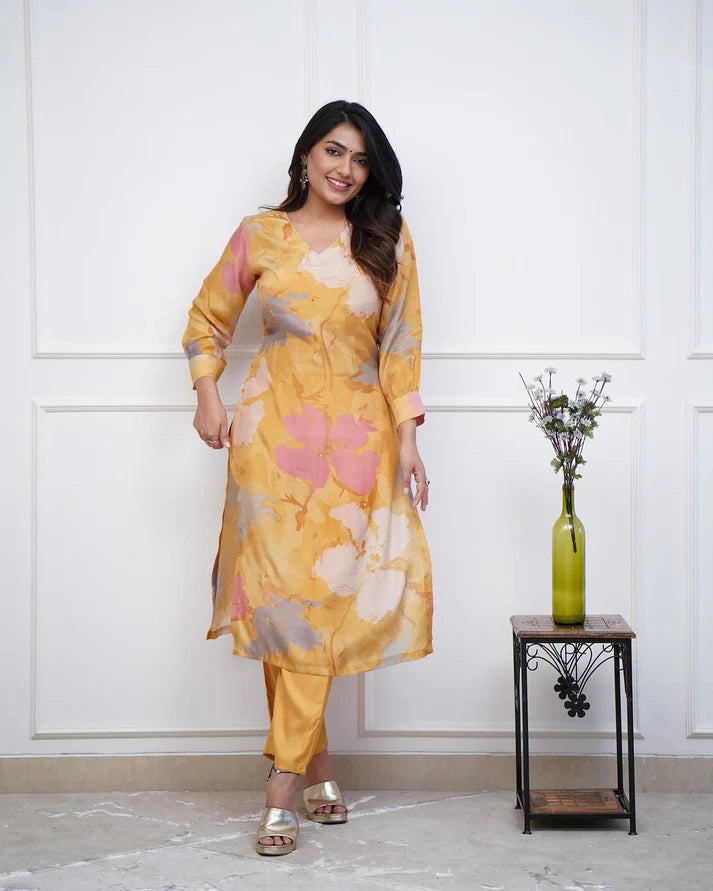 💃Enjoy New Floral Kurta Pant set with amazing lace Work ❤️(RD03)