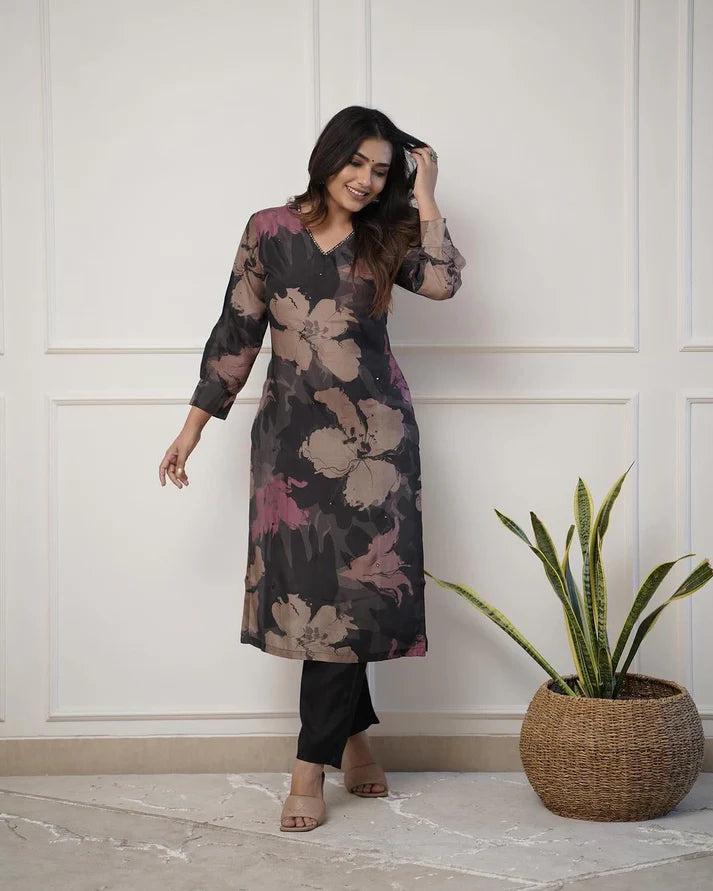 💃Enjoy New Floral Kurta Pant set with amazing lace Work ❤️(RD03)