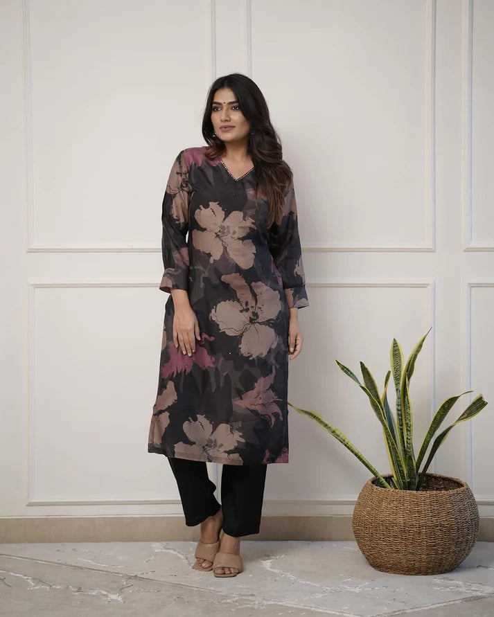 💃Enjoy New Floral Kurta Pant set with amazing lace Work ❤️(RD03)