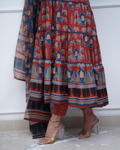 Launching Super Cool, Comfortable And Stylish Pure Cotton Suit Cum Gown Set Which Is Beautifully Decorated With Intricate Hand Work, Jari Work And Lace Detailing In Neck.