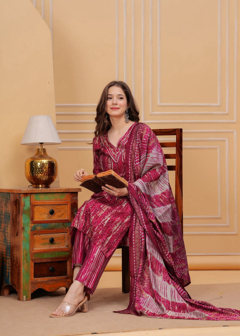 We are here to spread some magic to your ethnic heavy Muslin Kurti with pant and floral print dupatta set