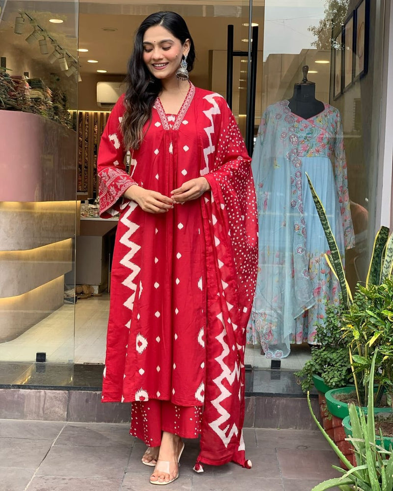 Look straight out of a dreamy movie set as you turn around and walk in this elegant flaired suit ! The perfect of traditional wear New anarkali kurta set. Women's printed cotton kurta  plazo pant or dupatta set