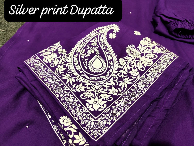 Enjoy this Navratri and Diwali Festival with our Very Beautiful 3ps Set For Gorgeous ladies