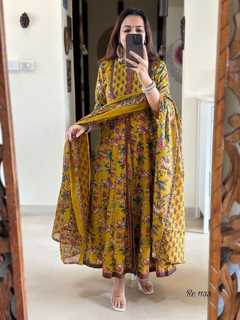 Presenting New Cotton Festival Collection In Pure Cotton With Hand And Adda mirror Work kurti And pant Dupatta Set Fully Stitched Ready To Wear 🔥😍🥰