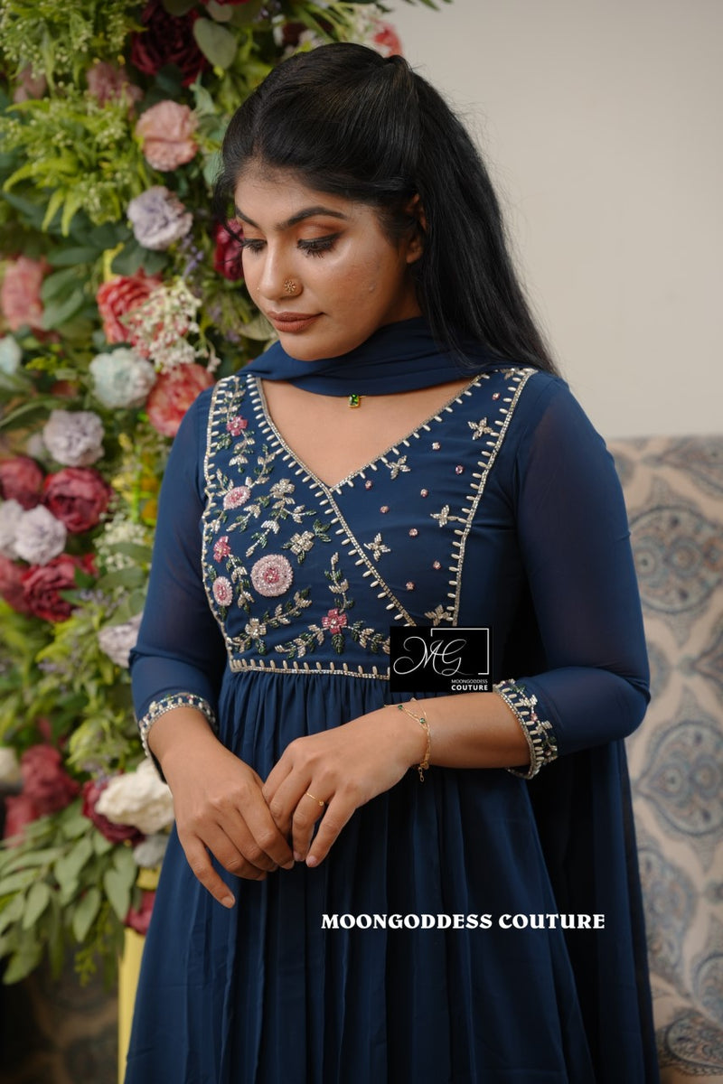 Featuring Beautiful Suit Sets in Soft Georgette Top pent with duppta with Embroidery wiving, it is beautifully decorated with south cutural desgins