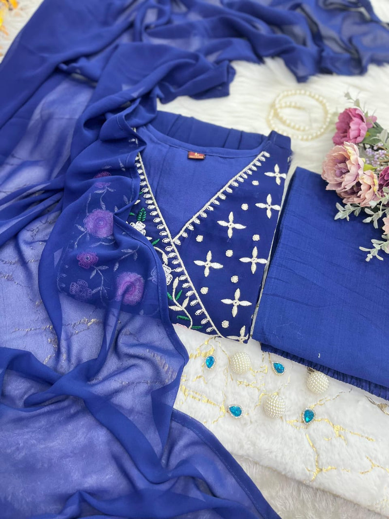 Featuring Beautiful Suit Sets in Soft Georgette Top pent with duppta with Embroidery wiving, it is beautifully decorated with south cutural desgins