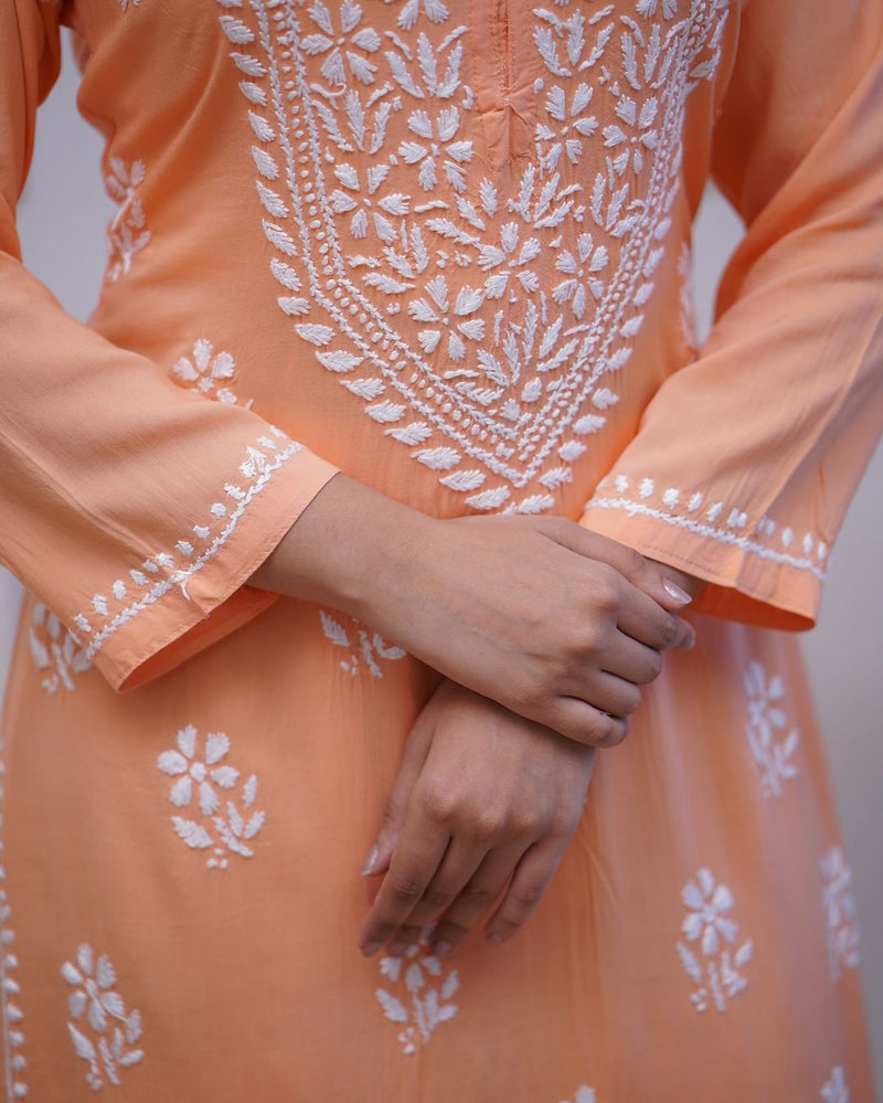 💃🏽 Rayon bright colour chicken embroidery on kurti and Pant