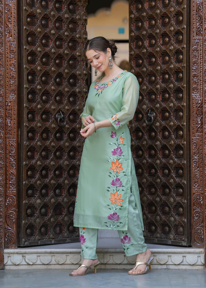 New designer embroidery 🧵 kurti duppta Paired With Cotton Pant And Chanderi duppata set