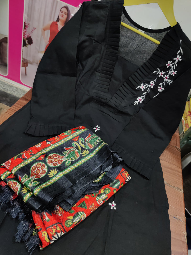 💕💝🦋🥰 look pstylish and walk in comfort with our new black cotton with embroidery work set perfect for your wardrobe ☺️ 🫶🏻