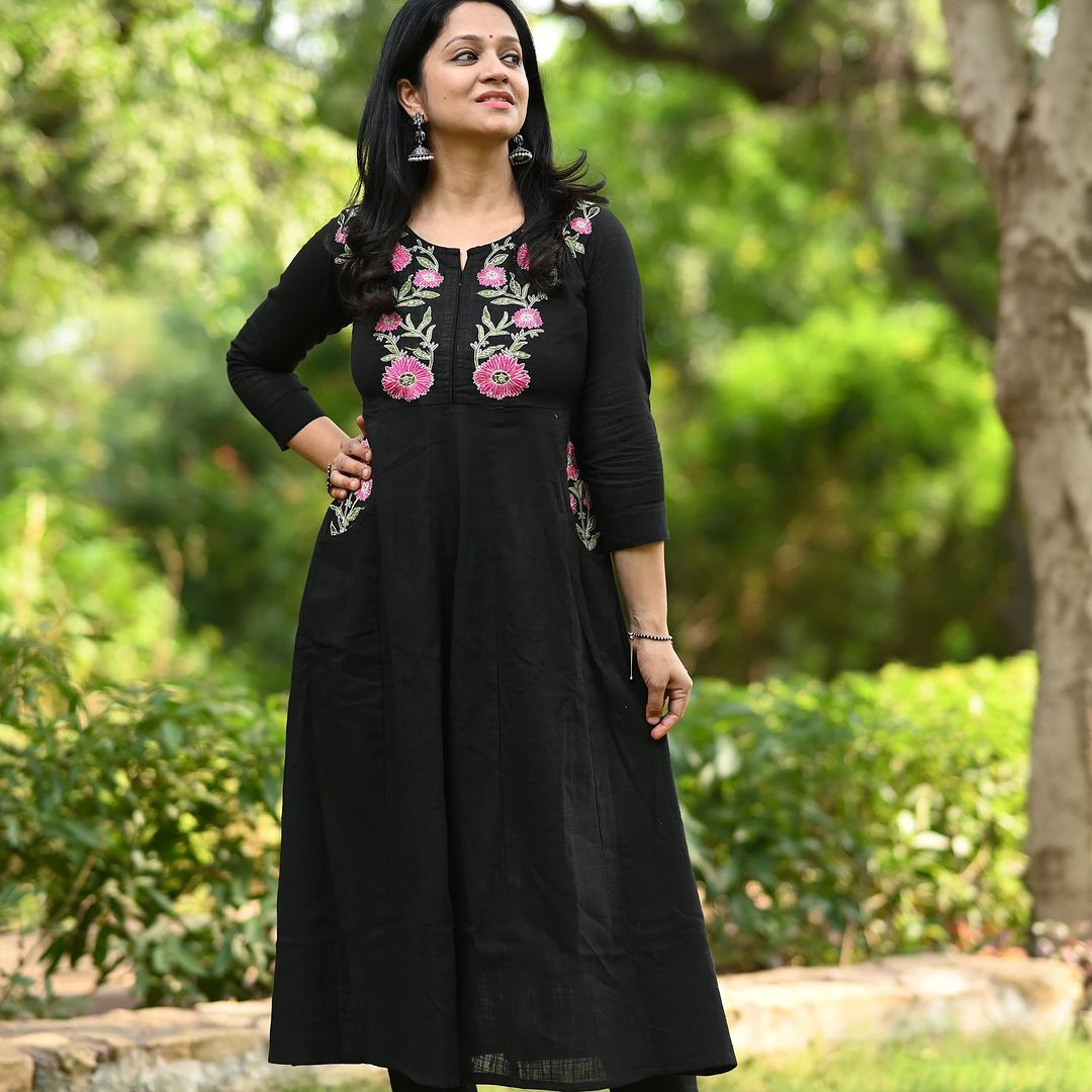 New launch for festive Collection ✨️ 😍😍😍😍    This cotton anarkali kurta pant set boasts chic and trendy office wear featuring intricate thread embroidery detailing in yolk and pockets