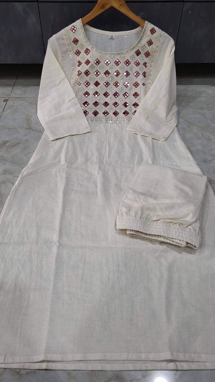 💃 Classy Cotton Flex Off-White Kurta With Embroidered Yoke 💃💃💃