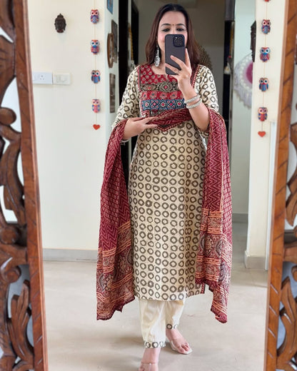 Featuring Fully Elegant Premium Muslin Suit Set Which is Beautifully Decorated With Hand Khatli Work And Original Mirror Work With Butti Pattern(SWRED08)