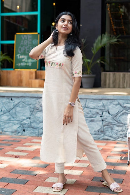 Classy Cotton Flex Off-White Kurta With Embroidered Yoke