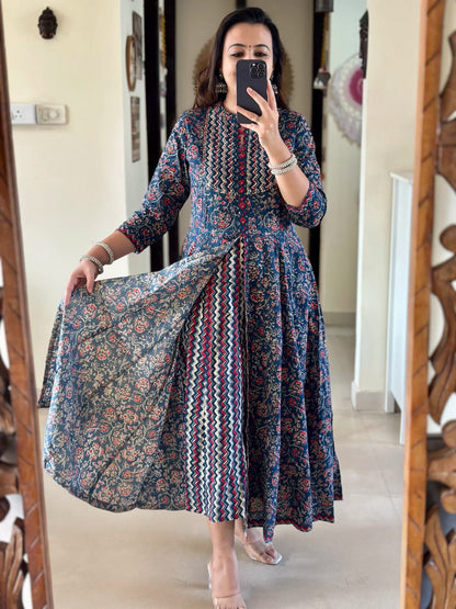 Look straight out of a dreamy movie set as; you turn around and walk in this elegant flaired suit ! The perfect of traditional wear(SWRED49)