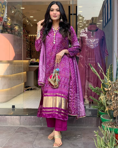 💃🏻Presenting Beautiful Heavy quality Chinon Silk Fabric designer festive wear kurti pant and duppta with Embroidery, Sequence &amp; Zari Work with lining