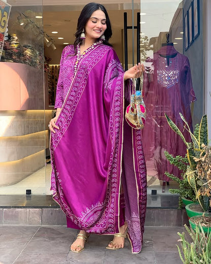 💃🏻Presenting Beautiful Heavy quality Chinon Silk Fabric designer festive wear kurti pant and duppta with Embroidery, Sequence &amp; Zari Work with lining