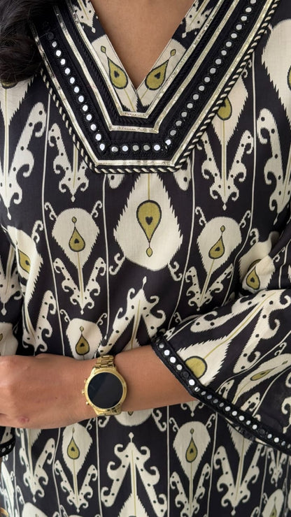 👗Perfect for elegant everyday wear or effortless festive(WACD78)
