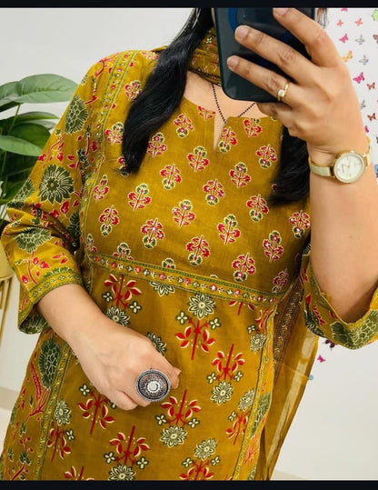 🌹🌹Pure fine Cotton fabric hand Work Kurti with Pant with cotton 100-100 Dupatta🌹🌹(WARED438)