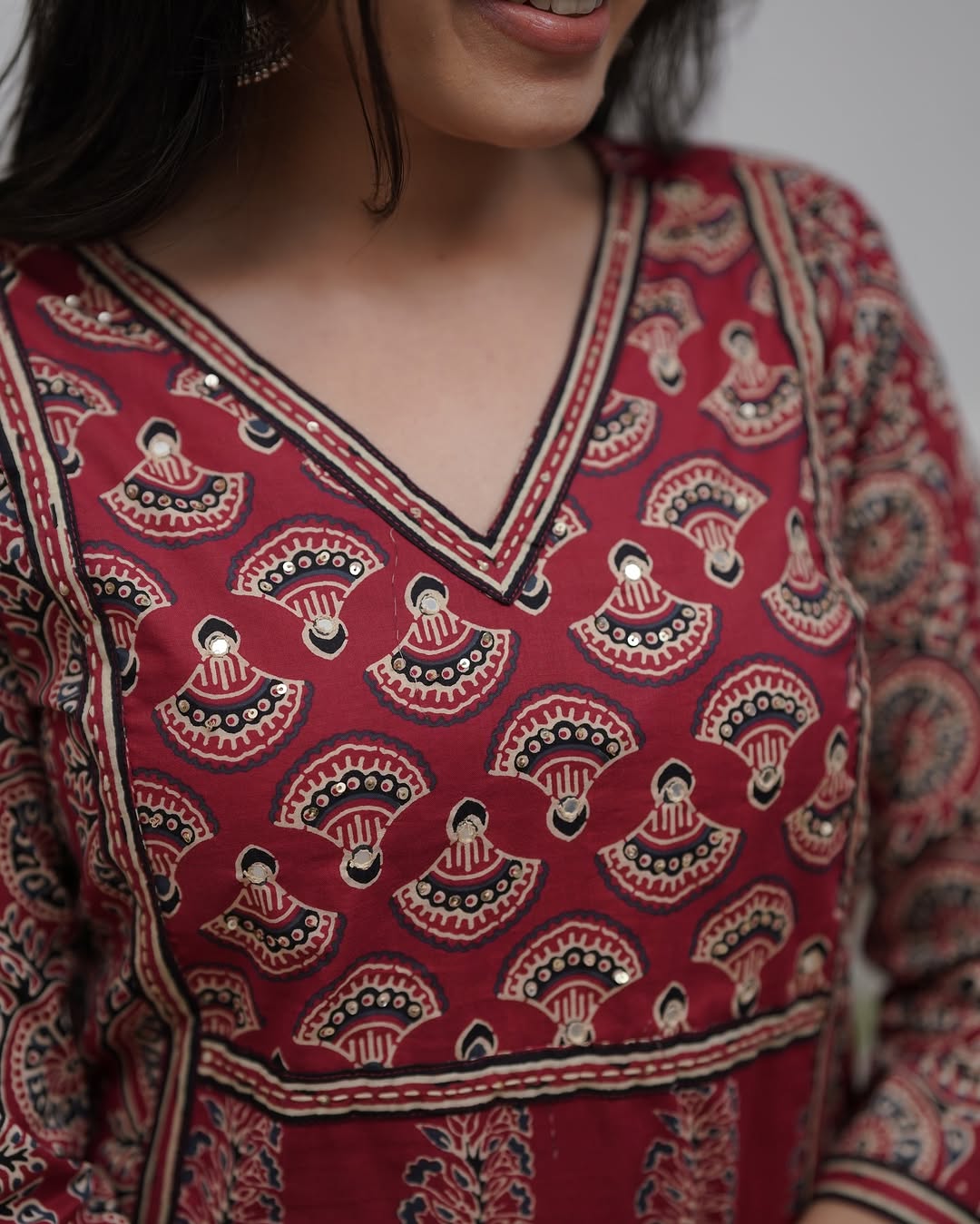 Presenting Beautiful Heavy quality cotton Fabric designer festive wear frock style kurti with pattern pant  (SW0001)
