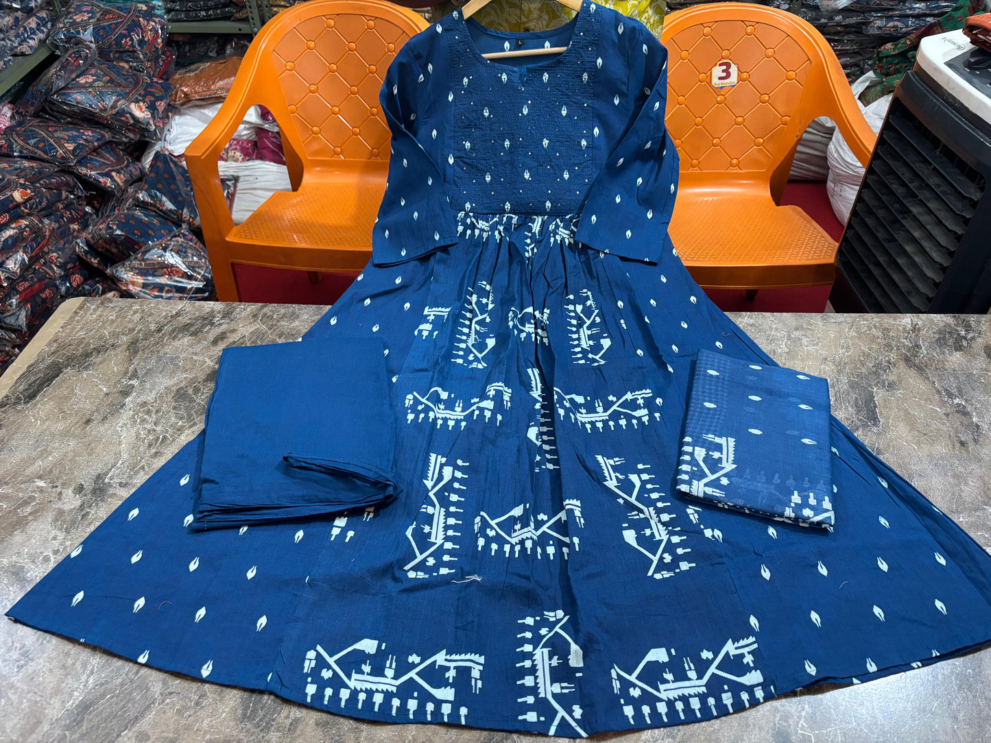 New anarkali kurta set with Cotton Pant  Malmal Dupatta with tier pattern(SWRED448)